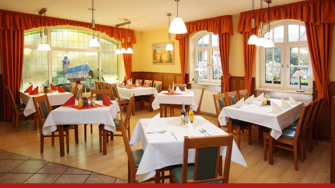 Hotel & Restaurant "Zur Linde" Spergau Exterior photo